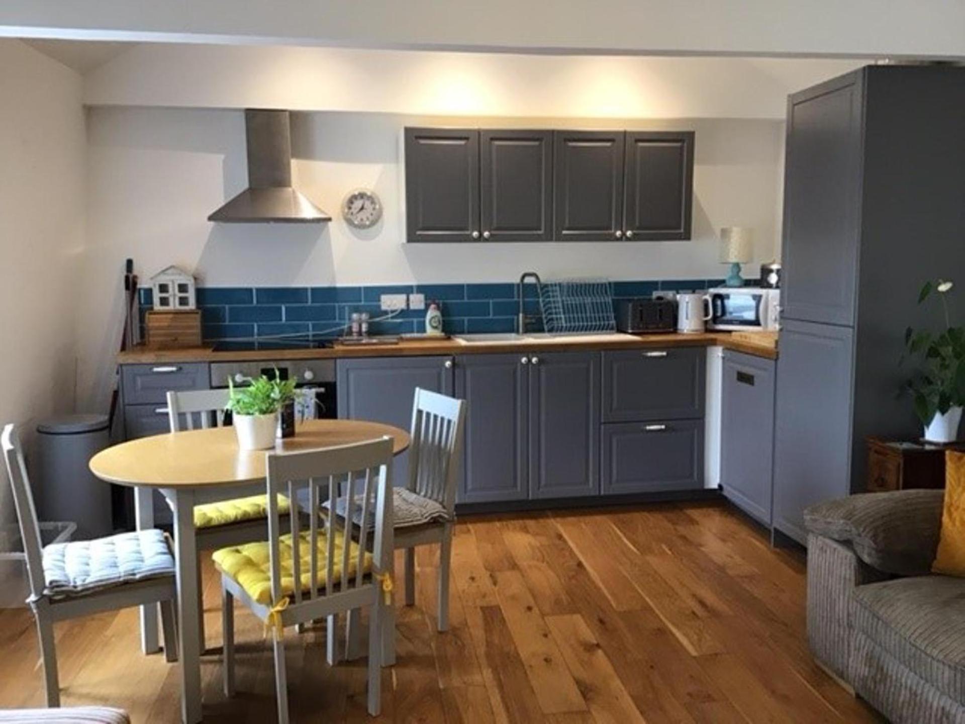 Central Teignmouth - Sleeps 4 - Pets Allowed Exterior photo